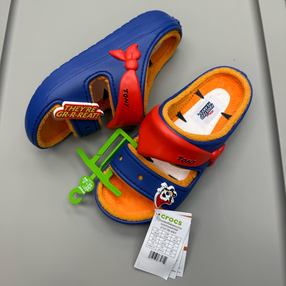 NWT Frosted Flakes × Crocs Cozzzy Sandals Size M6/ W8